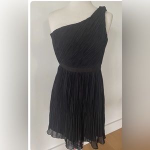 Club Monaco size 00 black one shoulder rouched dress